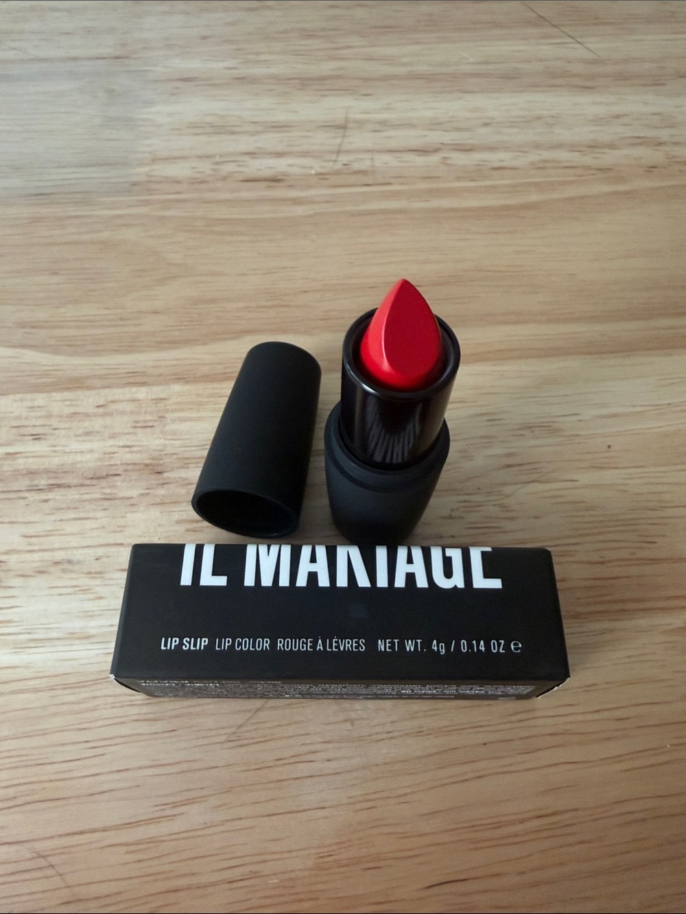 IL MAKIAGE Lip Slip Lipstick in Vivid Red